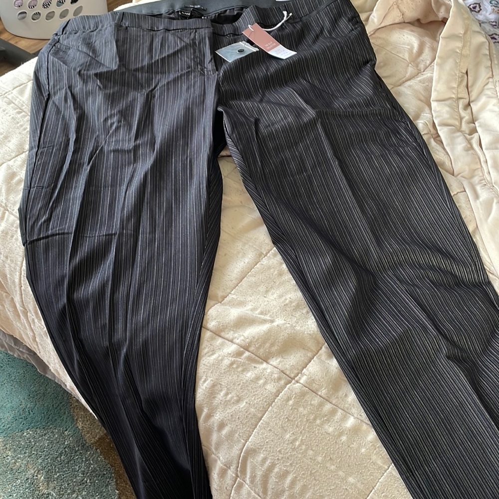 Dress pant with stripes